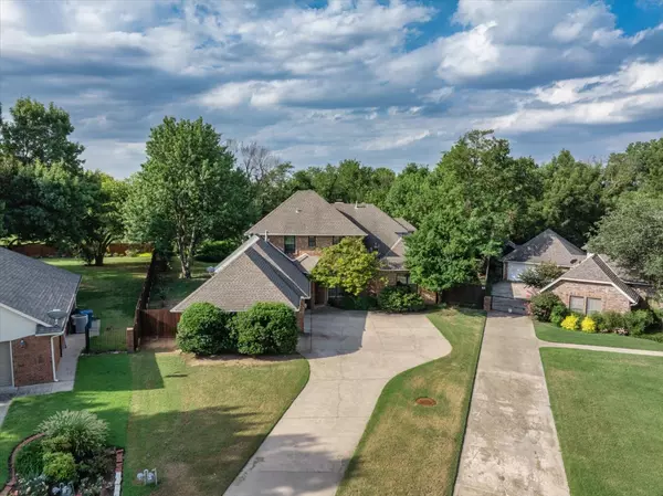 Norman, OK 73072-9747,4204 Upper Lake Dr