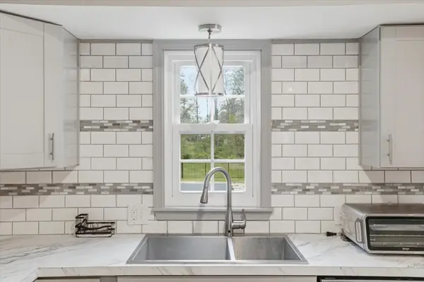 58 Lillian Ln, Bangor, PA 18013-5301
