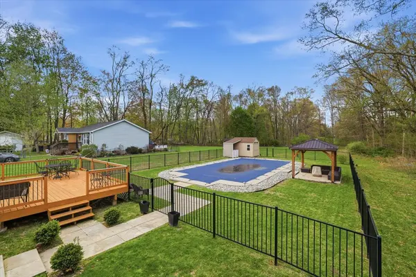 58 Lillian Ln, Bangor, PA 18013-5301