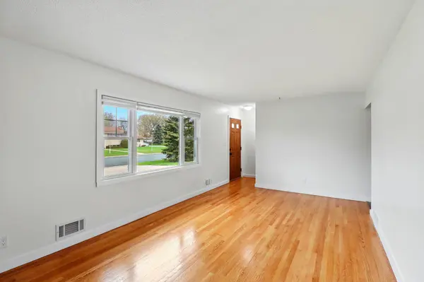 621 Monroe ST S, Shakopee, MN 55379