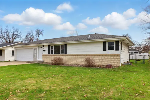 621 Monroe ST S, Shakopee, MN 55379