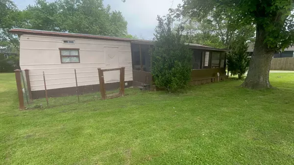 112 Center St, Old Hickory, TN 37138