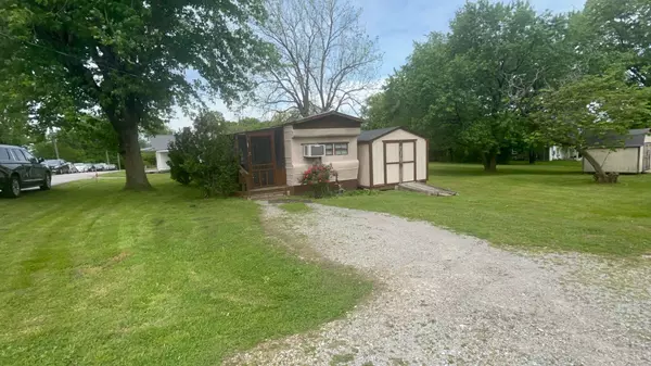 112 Center St, Old Hickory, TN 37138