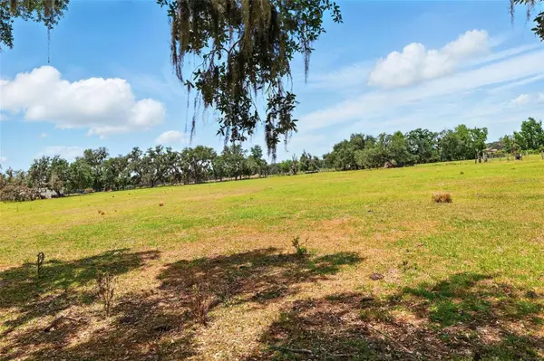 3535 E KEYSVILLE RD, Lithia, FL 33547