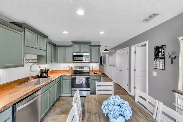 911 Keepsake Diamond Ln, Murfreesboro, TN 37128