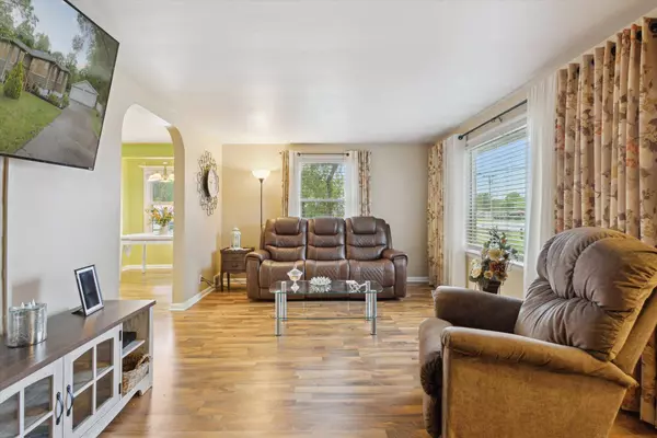 65281 M 40, Lawton, MI 49065