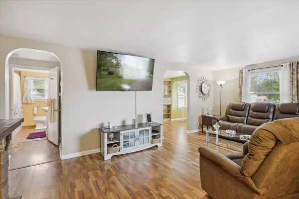 65281 M 40, Lawton, MI 49065