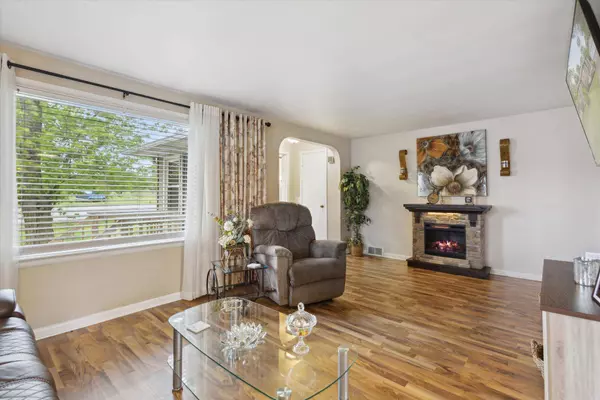 65281 M 40, Lawton, MI 49065