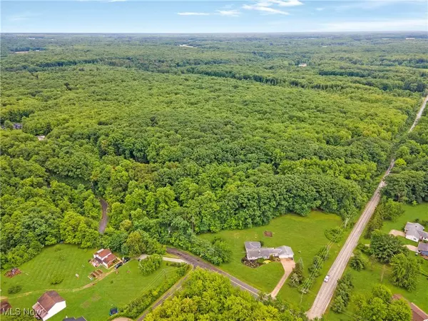 Sidley RD, Thompson, OH 44086