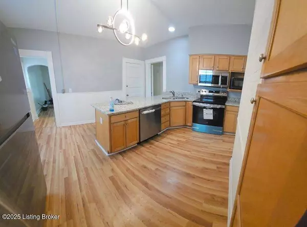 3930 S 2nd St, Louisville, KY 40214