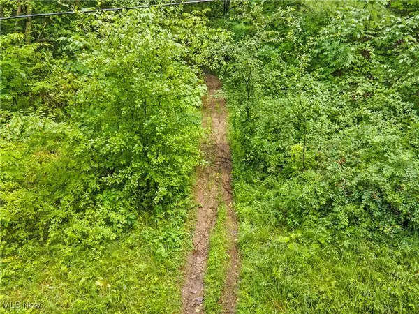 Sidley RD, Thompson, OH 44086