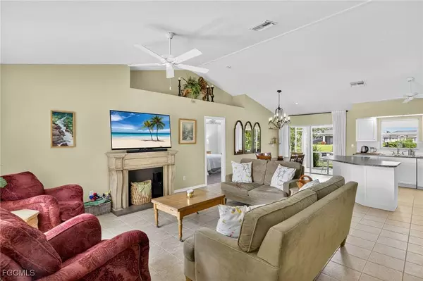 2526 SW 10th AVE, Cape Coral, FL 33914