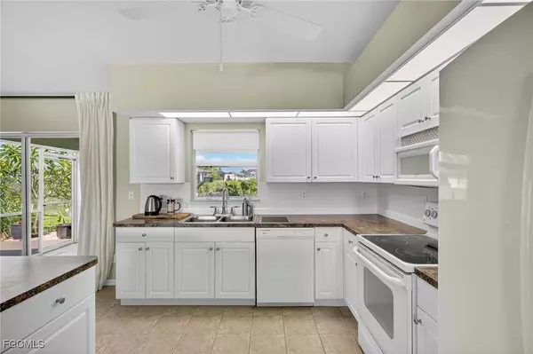 2526 SW 10th AVE, Cape Coral, FL 33914