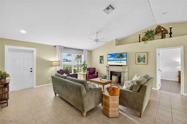 2526 SW 10th AVE, Cape Coral, FL 33914