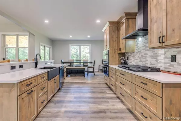 4697 Emmett Road, Emmett Twp, MI 48022