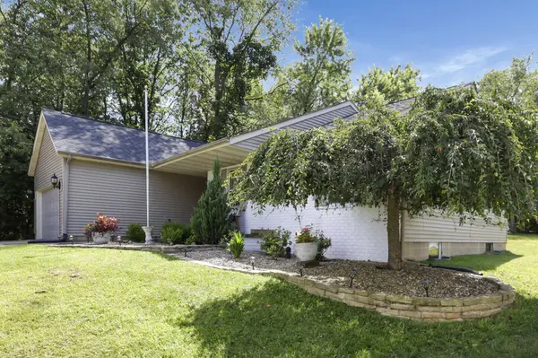 625 Mcintosh Drive, Howard, OH 43028