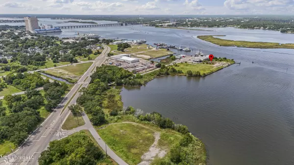 540 Bayview Avenue, Biloxi, MS 39530