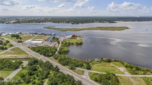 540 Bayview Avenue, Biloxi, MS 39530