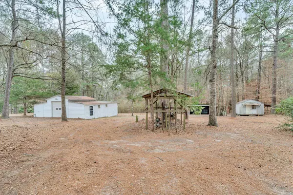 17 Myrtle Wood, Laurel, MS 39443