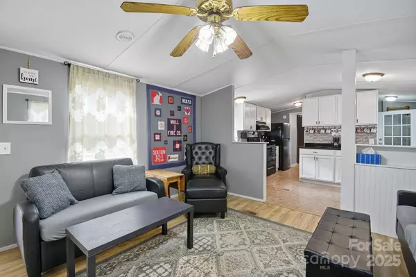 111 Brookwood LN, Taylorsville, NC 28681