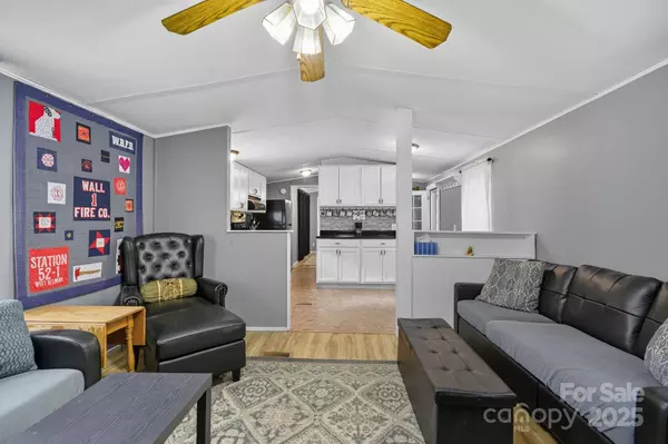 111 Brookwood LN, Taylorsville, NC 28681