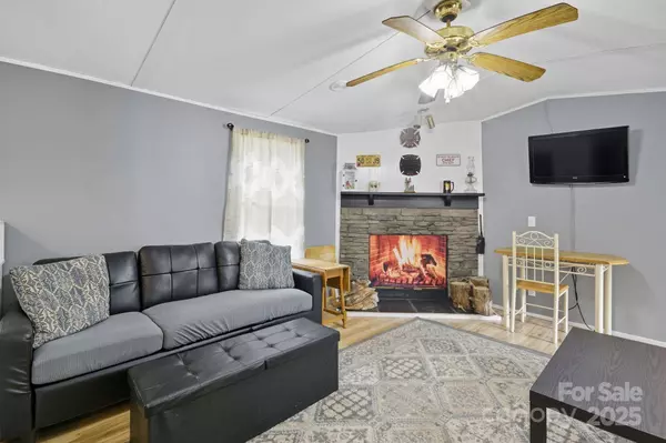 111 Brookwood LN, Taylorsville, NC 28681