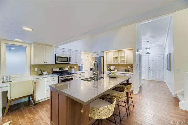 7766 S Forest ST, Centennial, CO 80122