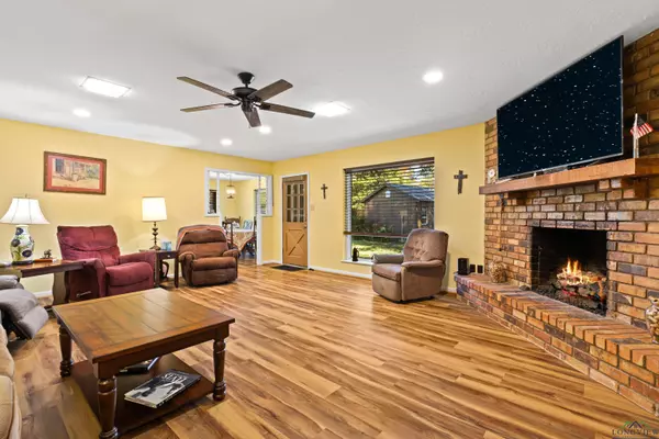 417 Pecan Court, Jefferson, TX 75657