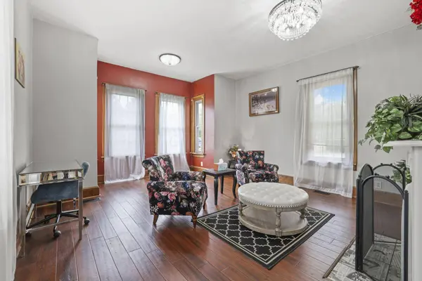 102 W Lincoln Avenue, Delaware, OH 43015