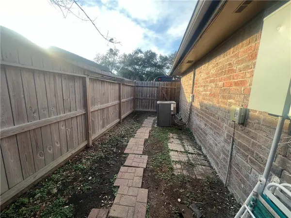 6042 Lost Creek DR, Corpus Christi, TX 78413