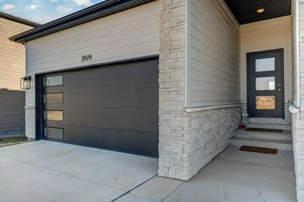 3974 E Wilson's Valley BLVD, Brookline, MO 65619