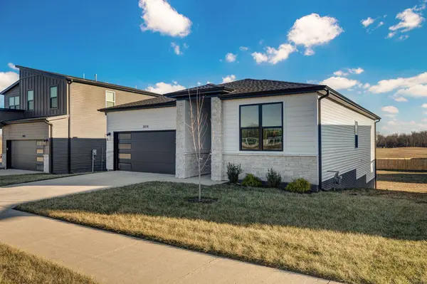 3974 E Wilson's Valley BLVD, Brookline, MO 65619