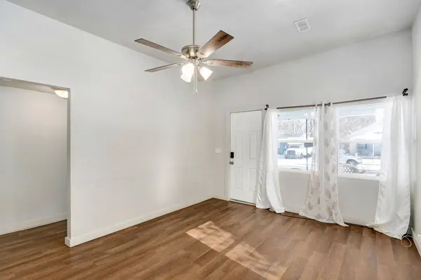 2111 N Newton AVE, Springfield, MO 65803