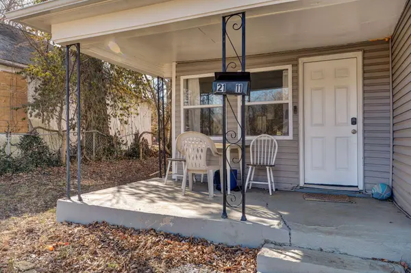 2111 N Newton AVE, Springfield, MO 65803