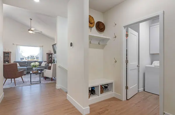 5480 E Cavalcade LN, Springfield, MO 65802