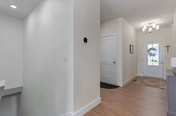 5480 E Cavalcade LN, Springfield, MO 65802