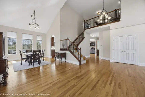 492 Bond DR, Batavia, IL 60510