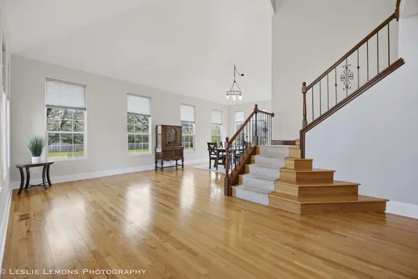 492 Bond DR, Batavia, IL 60510