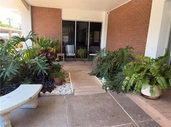 715 Upper Broadway, Corpus Christi, TX 78401