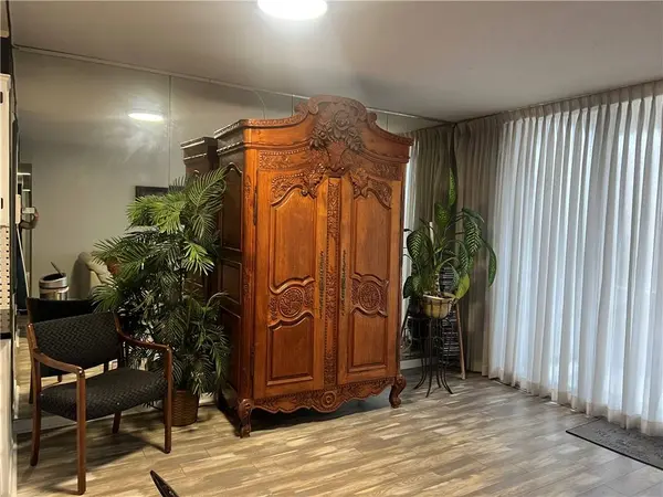 715 Upper Broadway, Corpus Christi, TX 78401