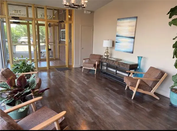 715 Upper Broadway, Corpus Christi, TX 78401