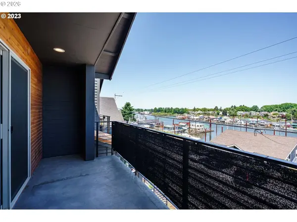 302 N BRIDGETON RD #A, Portland, OR 97217