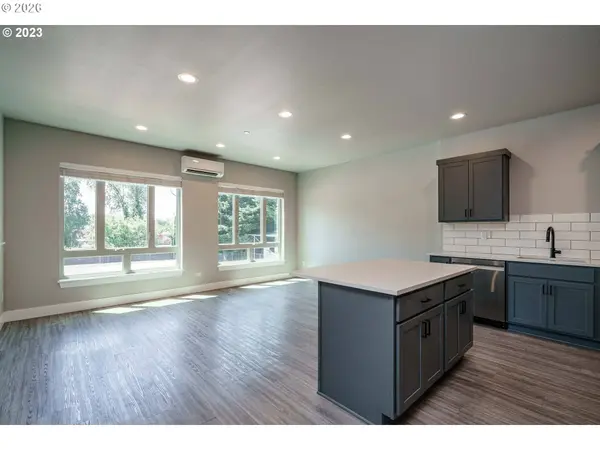 302 N BRIDGETON RD #A, Portland, OR 97217