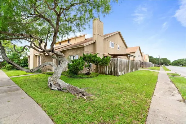 7141 Premont DR #3, Corpus Christi, TX 78414