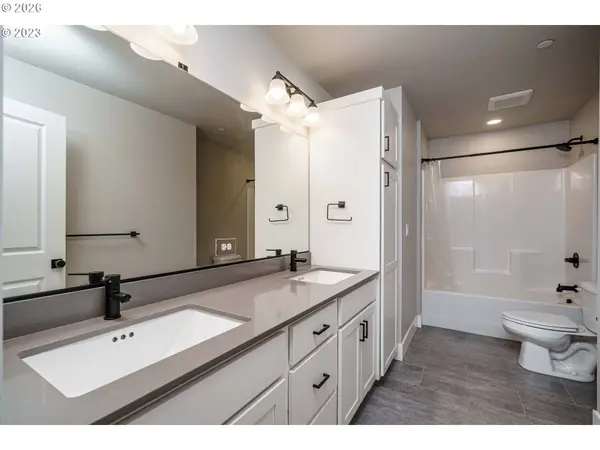 306 N BRIDGETON RD, Portland, OR 97217