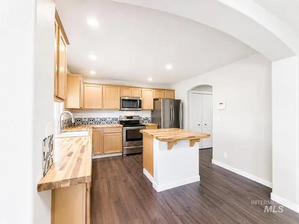 10122 W Shelborne Drive, Boise, ID 83709