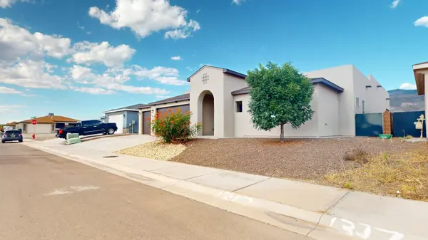 1317 La Codorniz DR, Alamogordo, NM 88310