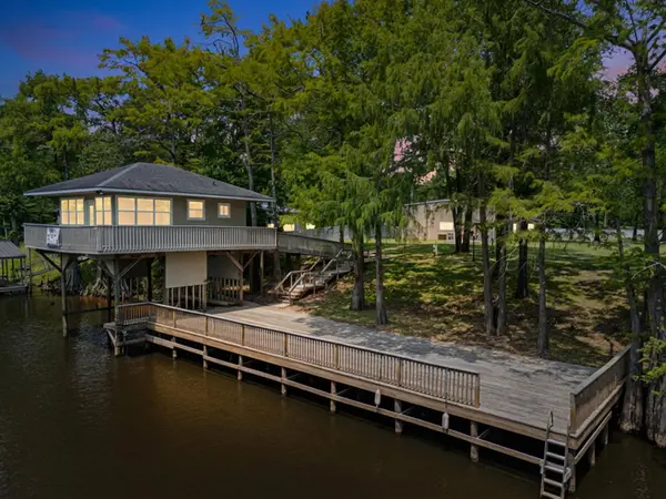 176 MA County Road 3215, Jefferson, TX 75657