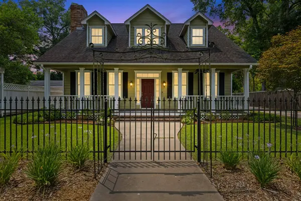 405 N Soda Street, Jefferson, TX 75657