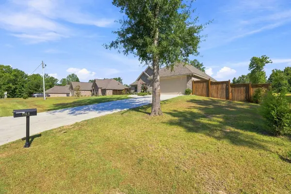 134 N Slade, Sumrall, MS 39482